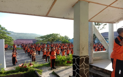 Senam Pagi di lingkungan SMK Negeri 1 Amandraya